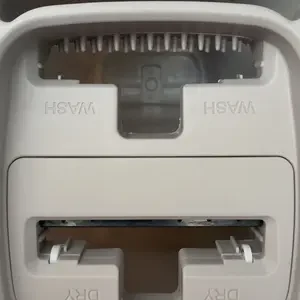 Foto de cliente: detalhe da tampa e das cerdas do balde
